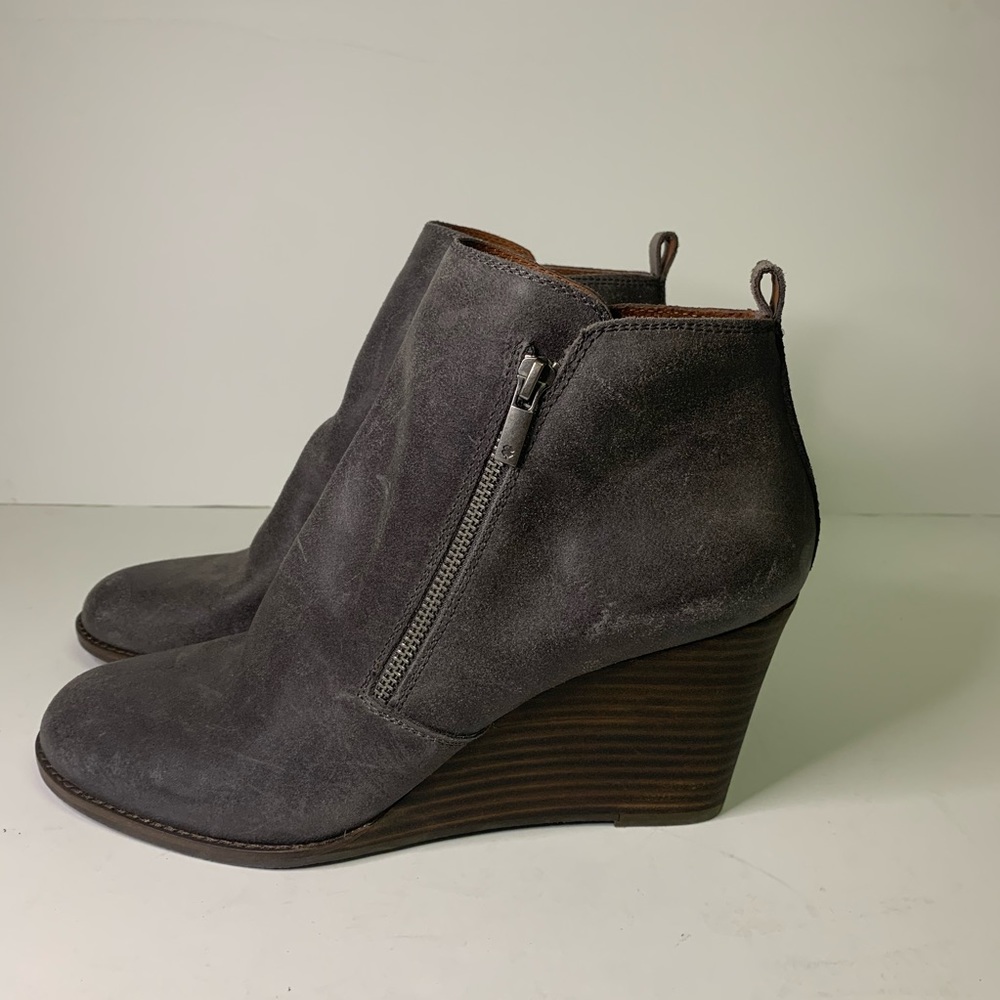 Lucky Brand women’s wedge zippered bootie